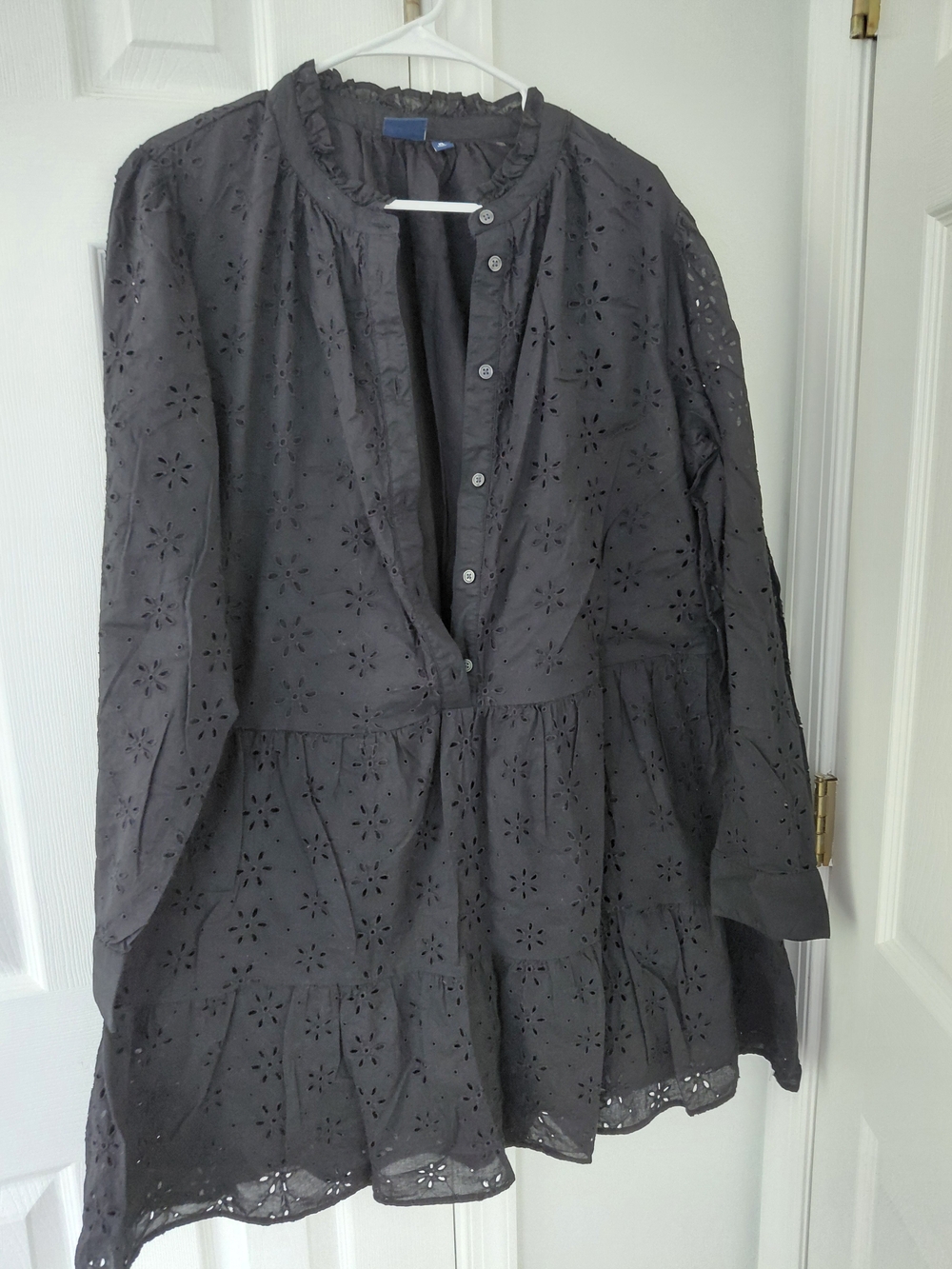 GAP Black Ruffled-Edge Blouse